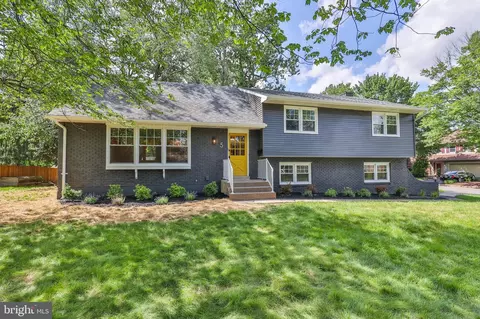 5 W Cherokee St, Emmaus, PA 18049