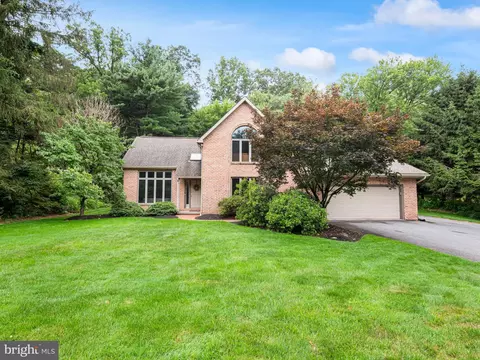 4582 Vera Cruz Rd, Emmaus, PA 18049