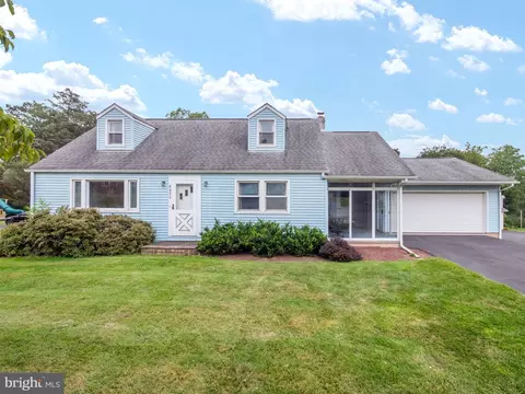 6950 Kernsville Rd, Orefield, PA 18069