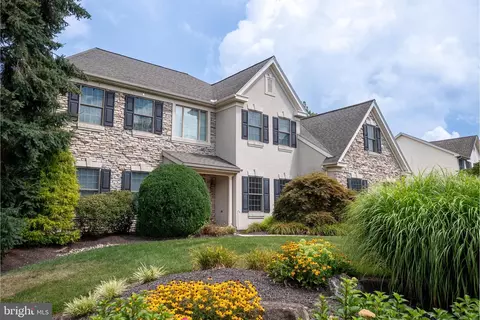 7296 Lochhaven St, Allentown, PA 18106