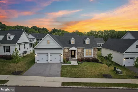 4459 Old Saucon Rd, Bethlehem, PA 18015