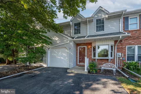 161 Village Walk Dr, Macungie, PA 18062