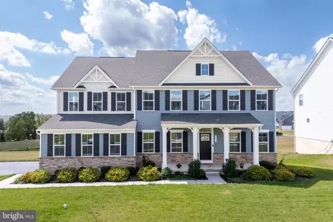 3040 Merion Dr, Center Valley, PA 18034
