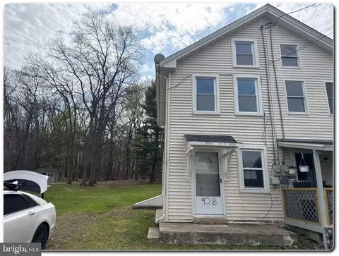 428 Thomas St, Alburtis, PA 18011