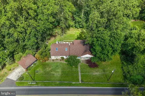 5895 Glen Rd, Coopersburg, PA 18036
