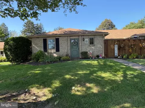 2992 Aronimink Pl, Macungie, PA 18062