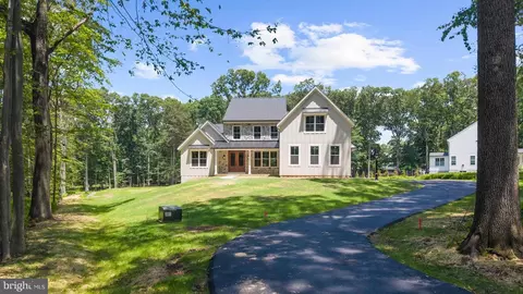 2075 Flint Hill Rd, Coopersburg, PA 18036