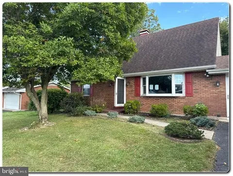 3005 S Birch St S, Whitehall, PA 18052