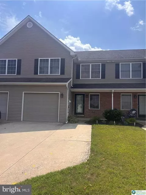 1459 Mohr Cir, Macungie, PA 18062