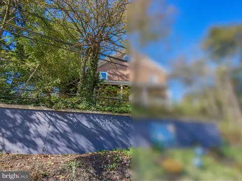 6230 Main St, Center Valley, PA 18034
