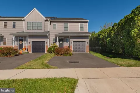 543 Long St, Emmaus, PA 18049