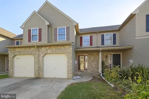 1716 Brookstone Dr, Alburtis, PA 18011