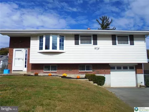 1217 Salisbury Rd, Allentown, PA 18103