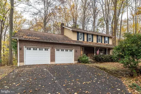 4675 E Mill Hill Rd, East Greenville, PA 18041