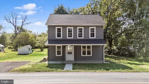 8312 Mertztown Rd, Alburtis, PA 18011