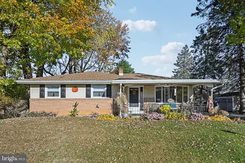 1459 Leicester Pl, Allentown, PA 18104