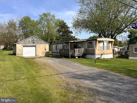 2845 Pacific Ave, Orefield, PA 18069