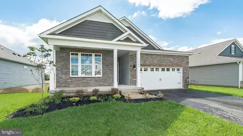 1534 Dresden Dr, Breinigsville, PA 18031