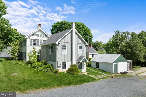 7338 Grant Rd, Coopersburg, PA 18036