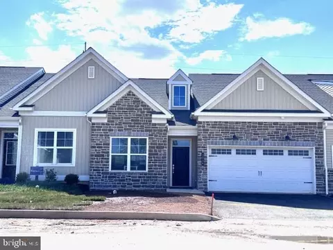3006 N Cider Dr, Whitehall, PA 18052