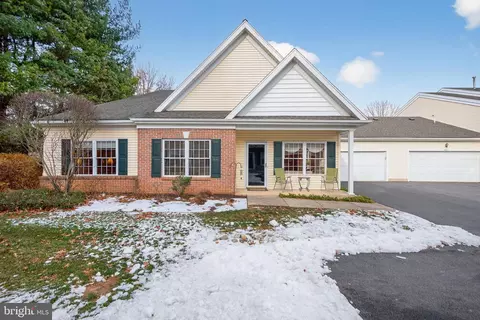 4860 Derby Ln, Macungie, PA 18062