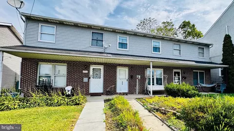 809 S Front St, Allentown, PA 18103