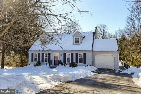 4356 Lotus Ln, Coopersburg, PA 18036