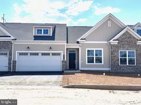 3008 N Cider Dr, Whitehall, PA 18052