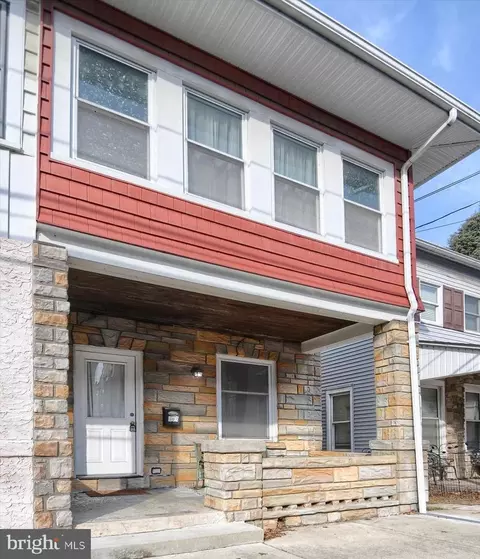 547 Broad St, Emmaus, PA 18049