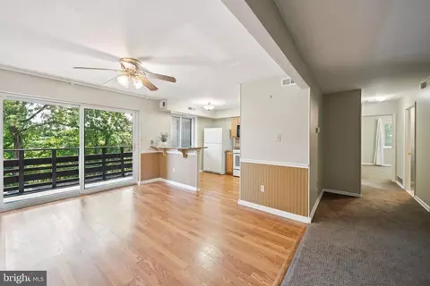 1590 Alta Dr #D15, Whitehall, PA 18052