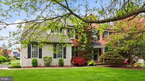 7128 Periwinkle Dr, Macungie, PA 18062