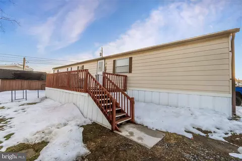 1048 Cedar St, Laurys Station, PA 18059