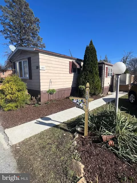 1017 Cherry Tree Xing, Breinigsville, PA 18031
