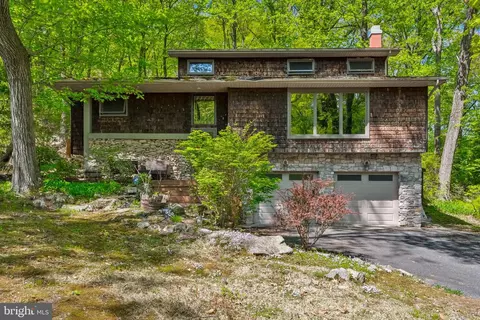 1620 Bobalew Trl, Allentown, PA 18103