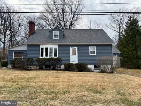 824 Kern St, Bethlehem, PA 18015