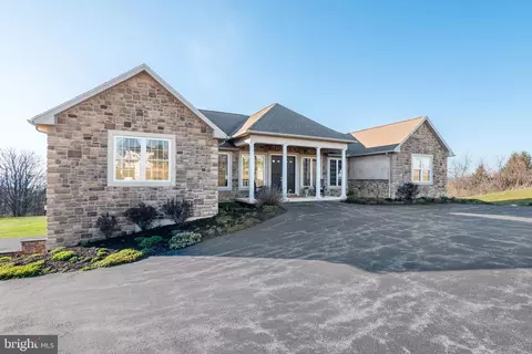 8419 Carpet Rd, New Tripoli, PA 18066
