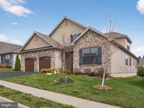 4109 Eveningstar Rd, Emmaus, PA 18049