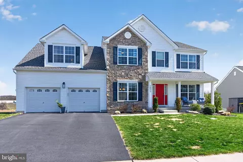 5053 Lilac Dr, Schnecksville, PA 18078