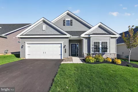 5490 Traditions Dr, Coopersburg, PA 18036