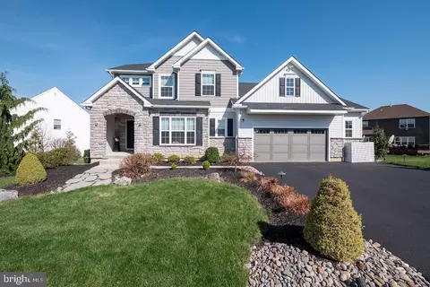 3517 Coventry Dr, Macungie, PA 18062