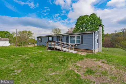 3310 Friedens Rd, Slatington, PA 18080