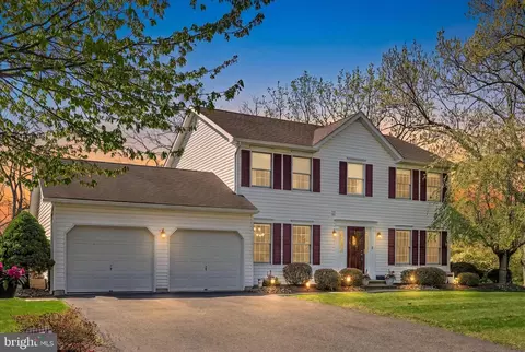 6478 Tupelo Rd, Allentown, PA 18104