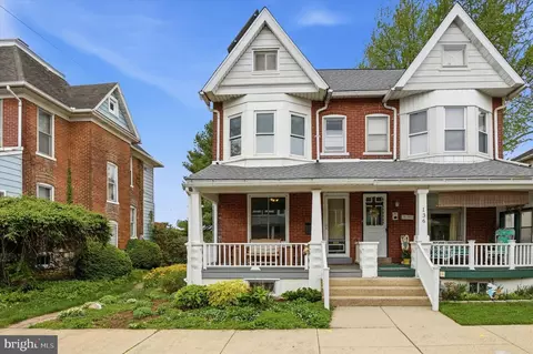 130 N 5th St, Emmaus, PA 18049