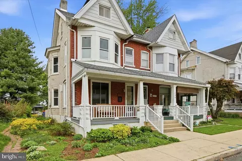 130 N 5th St, Emmaus, PA 18049