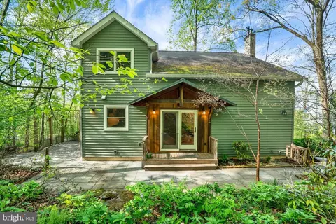 1694 Spring Valley Rd, Bethlehem, PA 18015