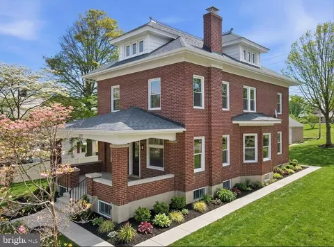 3756 W Walnut St, Allentown, PA 18104