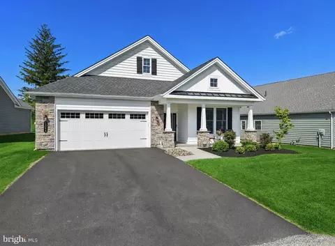 5544 Traditions Dr, Coopersburg, PA 18036
