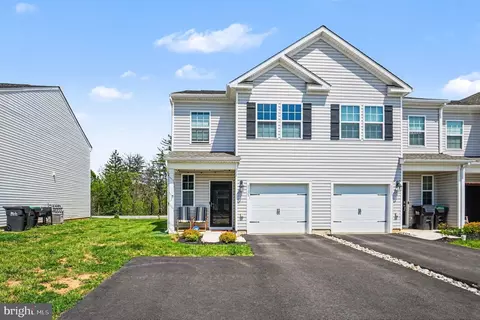 1131 Martin Rd, Breinigsville, PA 18031