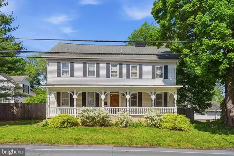 7458 S Main St, Coopersburg, PA 18036