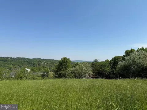 6596 Chestnut Hill Church Rd, Coopersburg, PA 18036
